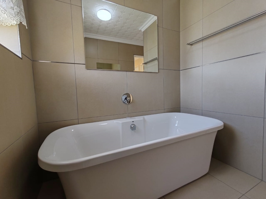  Bedroom Property for Sale in Sherwood Eastern Cape